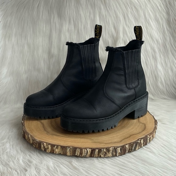 Dr. Martens Rometty faux fur lined black leather Chelsea boots - Picture 2 of 13